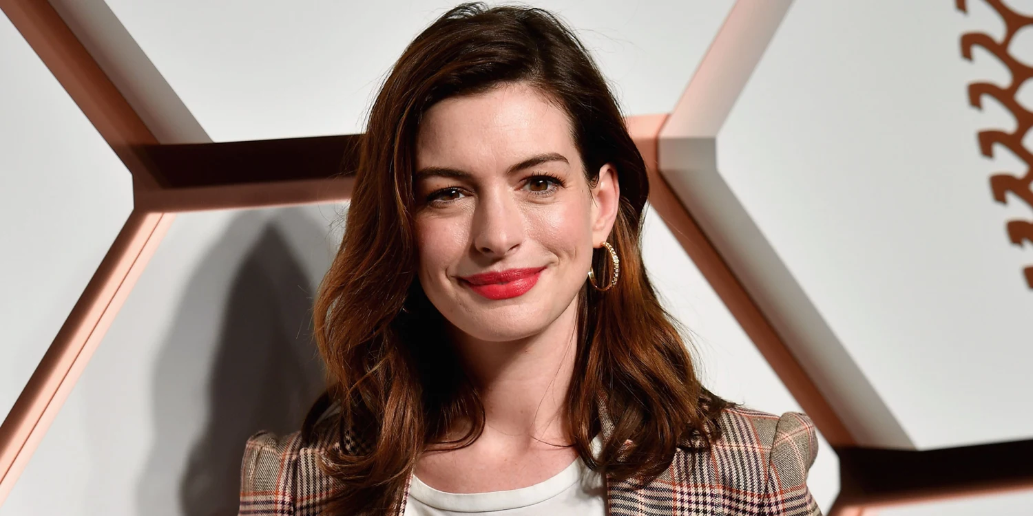 anne-hathaway-talks-about-fertility-struggles-today-main-190729